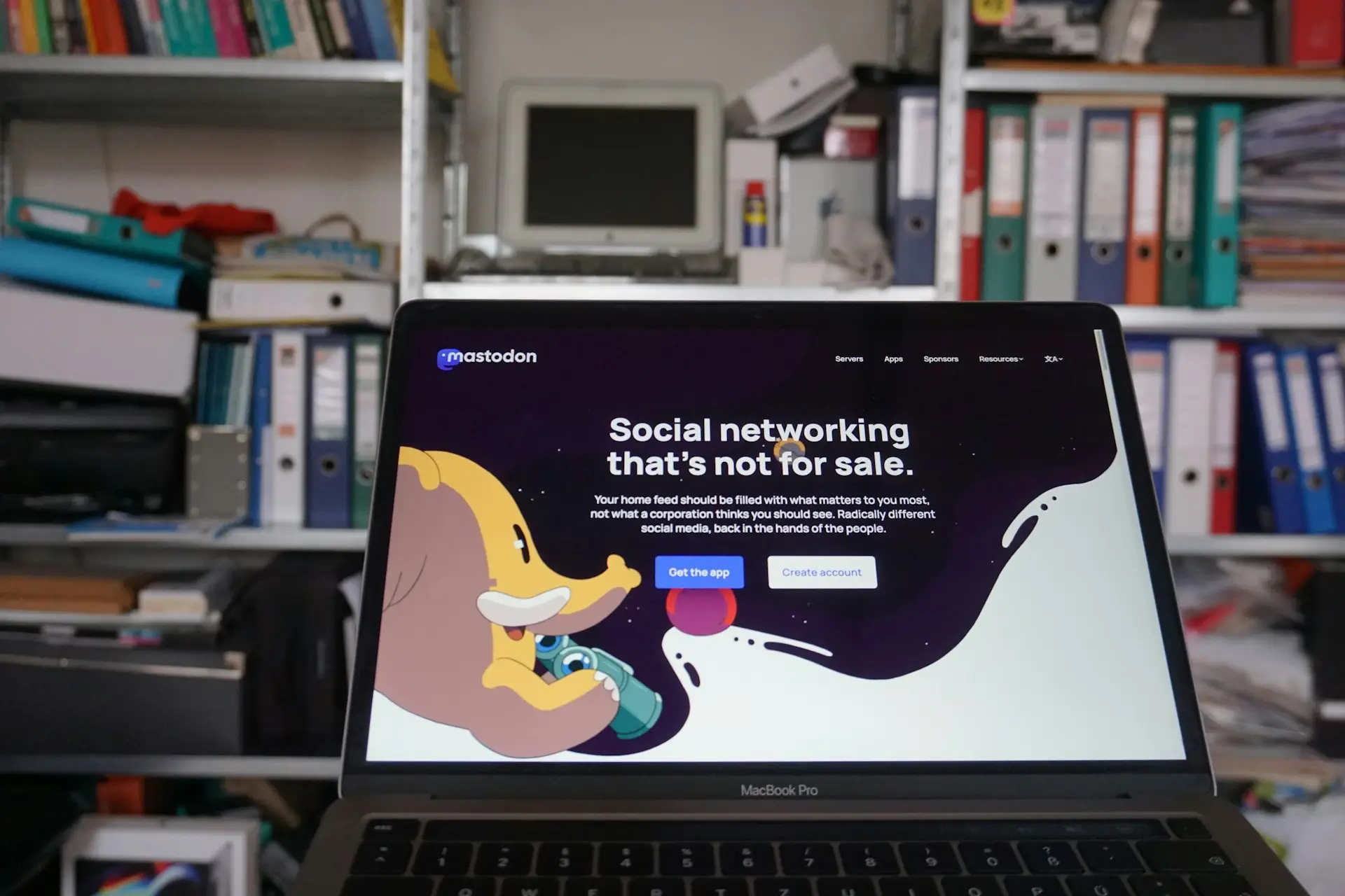 SOCIALMEDIA SOCIALMEDIA
